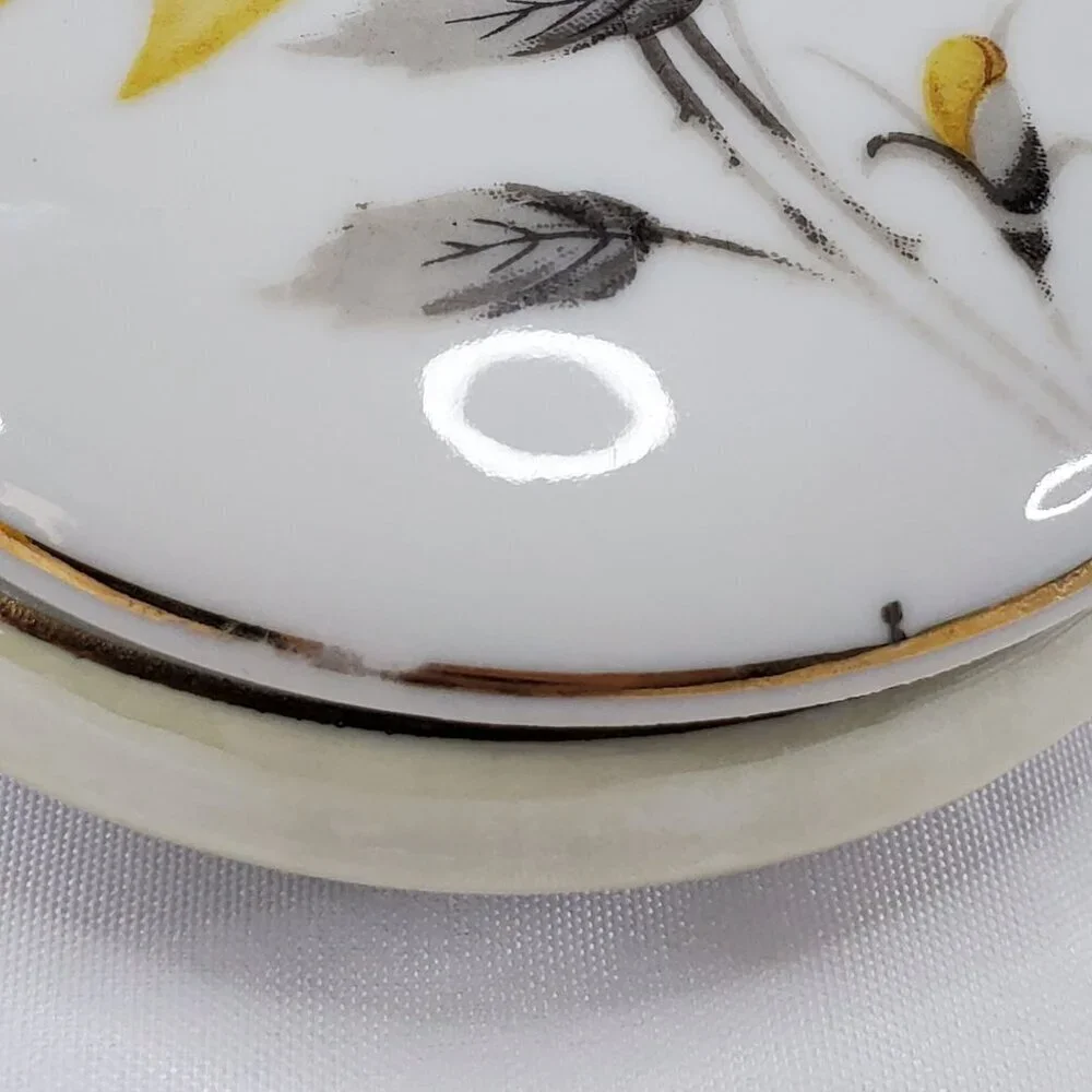 VTG Yellow Rose Trinket Holder Jewelry Box Porcelain Round Gold Trim Japan